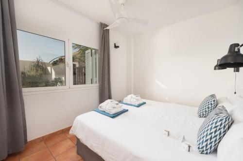 Ένα ή περισσότερα κρεβάτια σε δωμάτιο στο Superior A: private pool & concierge
