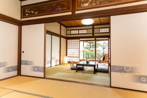 Gallery image of Awaji egaosakuie in Sumoto in Sumoto