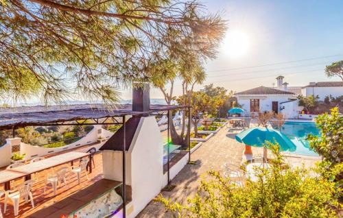 ミハスにある4 bedrooms villa with sea view private pool and furnished garden at Mijas 6 km away from the beachのギャラリーの写真