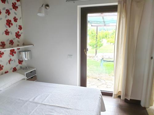 Imagen de la galería de One bedroom appartement with shared pool and wifi at Montalto delle Marche, en Montalto delle Marche