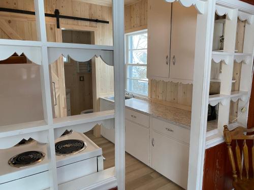 Kuchyň nebo kuchyňský kout v ubytování Chalet memphrémagog - 203