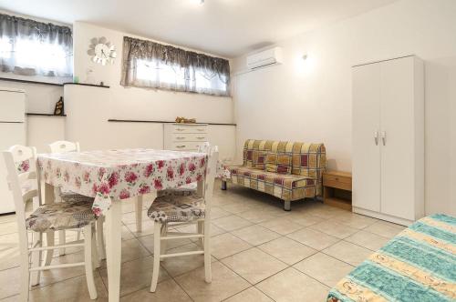 Studio at Sperlonga – Photos 3