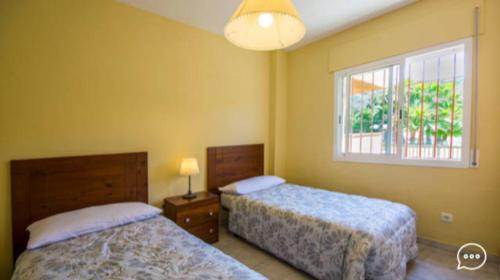 Posteľ alebo postele v izbe v ubytovaní Spacious Apartment in Marbella, Pool