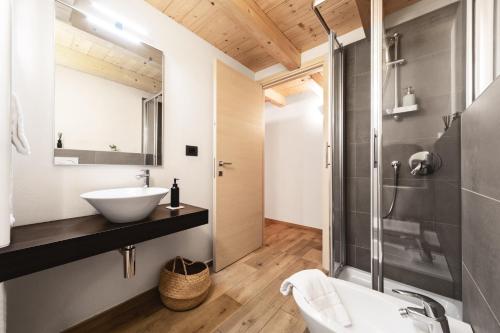 Koupelna v ubytování Aosta Centre Apartments - Martinet 17
