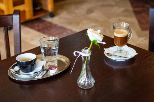 Getränke in der Unterkunft Casa Albă