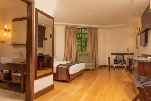 Gallery image of Herdmanston Lodge Hotel in Georgetown