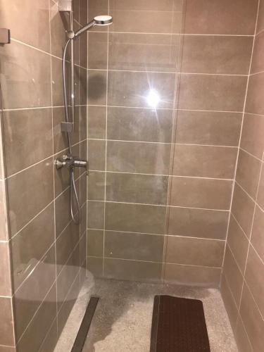 Ванная комната в Magnifique Appartement au coeur de la Senegambia Kololi