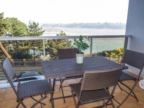 Apartment Terrasses d'Emeraude-2 by Interhome