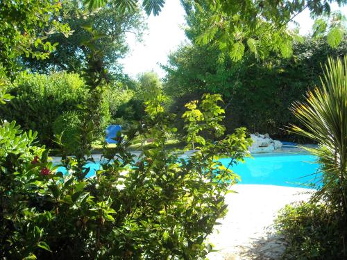 Maison de 2 chambres avec piscine privee jardin clos et wifi a Tremolat