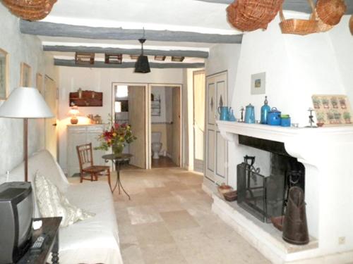 Χώρος καθιστικού στο Appartement accueillant avec piscine à Oppède 70 m², vue montagne