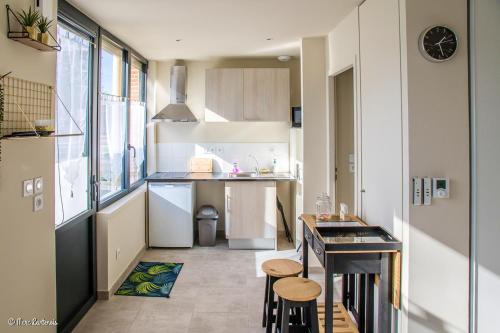 Η κουζίνα ή μικρή κουζίνα στο Studio charmant à Abondant, 30 m² avec jardin