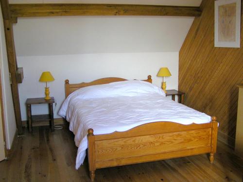 Cama o camas de una habitación en Villa de 4 chambres avec piscine privee jardin clos et wifi a Issac