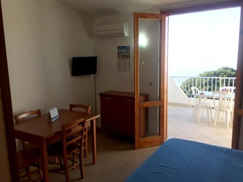 Gallery image of Studio at Calava 800 m away from the beach with furnished balcony and wifi in Santo Stefano