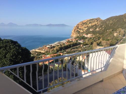 Studio at Calava 800 m away from the beach with furnished balcony and wifi