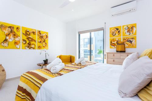 Art-inspired modern apartment