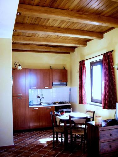 One bedroom appartement with sea view and enclosed garden at San Mauro Cilento 7 km away from the beach