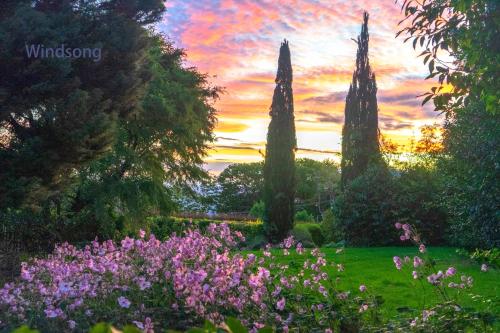 Jardín al aire libre en Observatory Cottages