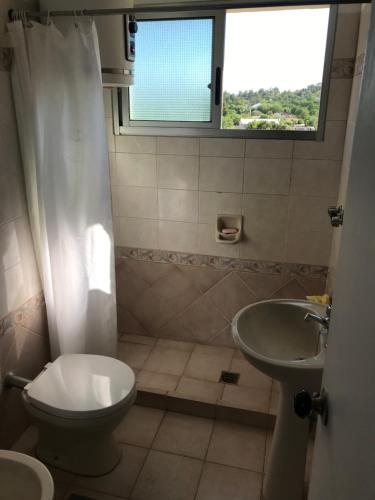 Et badeværelse på Piriapolis apartamento