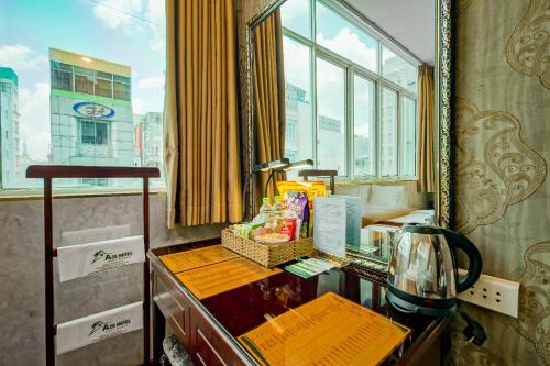 O bucătărie sau chicinetă la A25 Hotel - 25 Trương Định