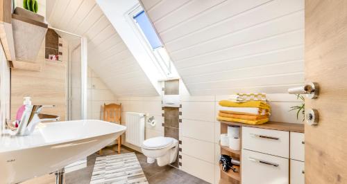 Bilik mandi di Bartlhof-Ferienwohnungen-Zimmer