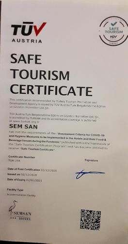Certifikát, hodnocení, plakát nebo jiný dokument vystavený v ubytování Semsan Hotel