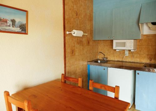  Kione Lake Placid -  Room  picture :   Tea/Coffee maker    Bath    Safety deposit box                           