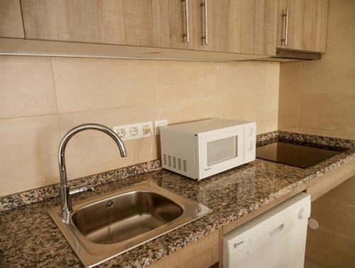  Kione Lake Placid -  Room  picture :   Tea/Coffee maker    Shower    Bath                           