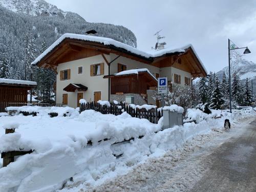 Appartamenti Cleva Canazei Dolomiti en invierno