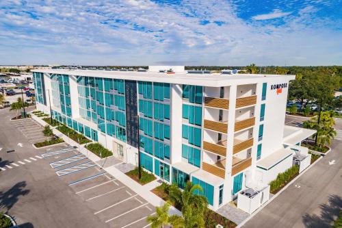 an overhead view of a building with a parking lot at Kompose Boutique Hotel Sarasota in Sarasota