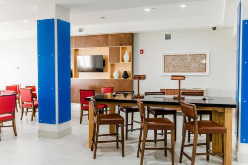 Gallery image of Holiday Inn Express Hotel & Suites Greenville, an IHG Hotel in Greenville