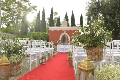 Taman di luar Mercure Villa Romanazzi Carducci Bari