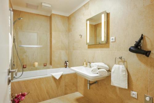 Koupelna v ubytování Residence Rybna 9- Old Town