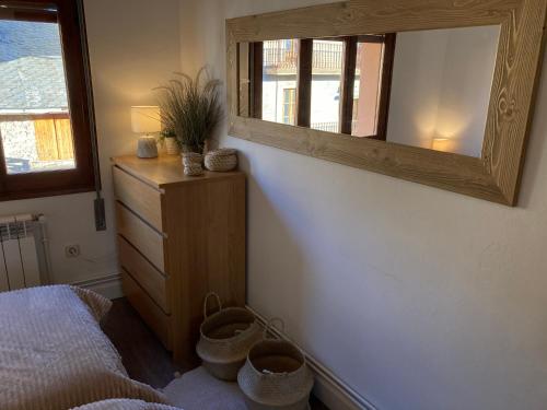 Cama o camas de una habitación en Vistas Únicas a los Pirineos, para 7-8 personas!! Tensi Home Llivia