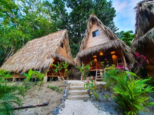 Gallery image of Buena Onda Bungalows in Santa Teresa Beach