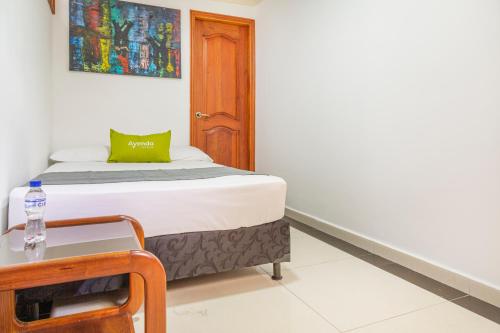 Katil atau katil-katil dalam bilik di Hotel Boutique Laureles Home - Ayenda 1258