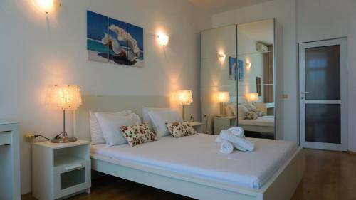 Ліжко або ліжка в номері Плажни Апартаменти Силвър Бийч - Silver Beach Sea Apartments