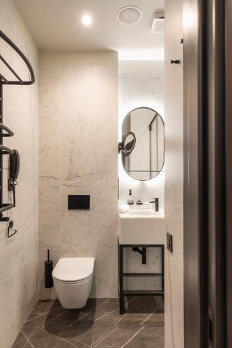 Ein Badezimmer in der Unterkunft Potocki Boutique Hotel