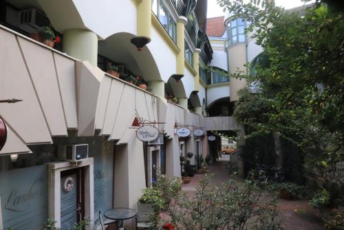 Studio Gold apartman 7621 Pécs, 9. Munkácsy Mihály utca kép - 3