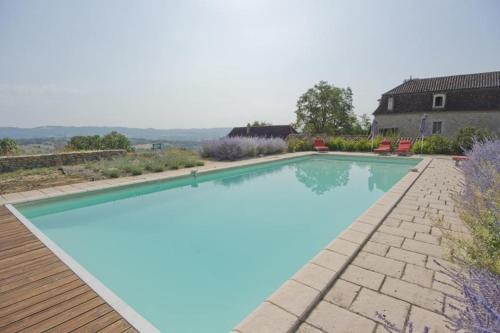 Foto da galeria de Maison d'une chambre avec piscine privee terrasse amenagee et wifi a Fons em Fons