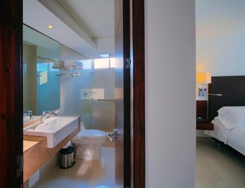 A bathroom at Hotel Taroa