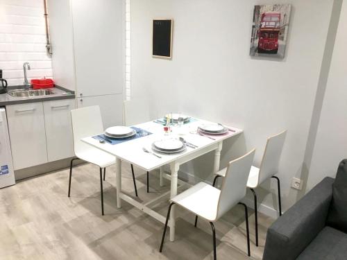 Kuchyň nebo kuchyňský kout v ubytování Welcoming apartment in León - 35 m² with comfort
