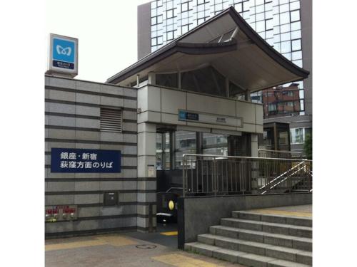 a building with stairs in front of a building at Hotel Suntargas Otsuka - Vacation STAY 08513v in Tokyo