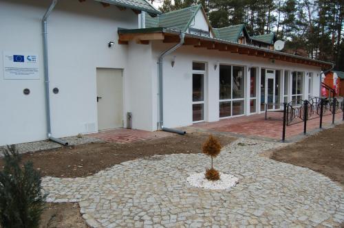 Φωτογραφία από το άλμπουμ του Pensjonat Pod Strzechą σε Miedzyrzecz