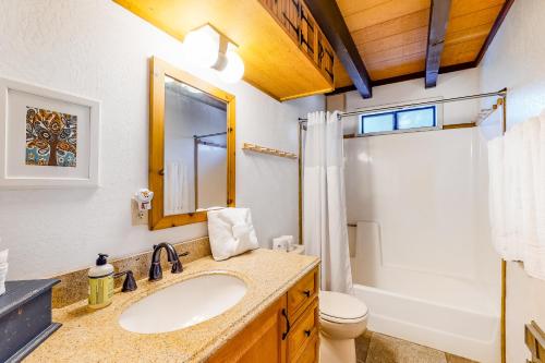 Bilik mandi di Hillside Haven