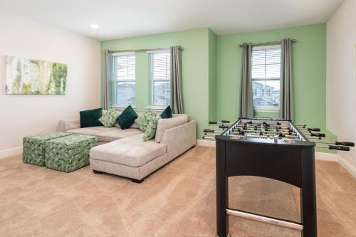 Lovely Home by Rentyl with Game Room near Disney - 408S – Fotod 3