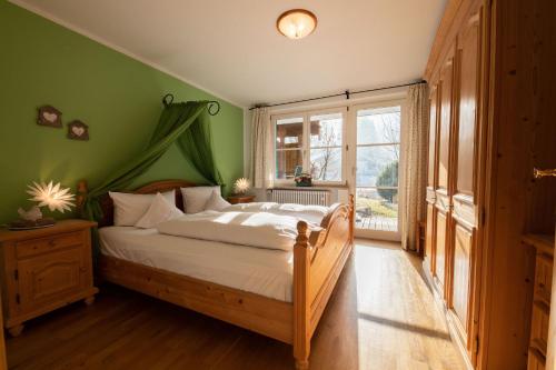 En eller flere senge i et værelse på Bergwiese