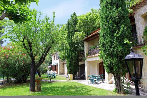 Zahrada ubytování Auberge de la Tour -Appartements-