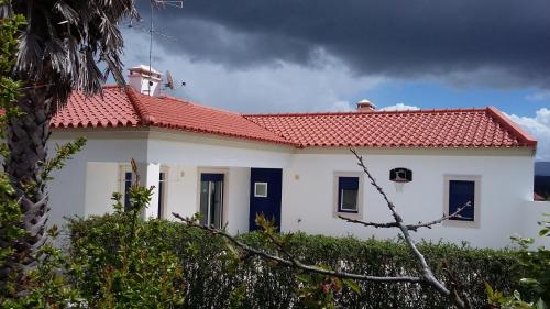 Gallery image of Blue House in Maceira