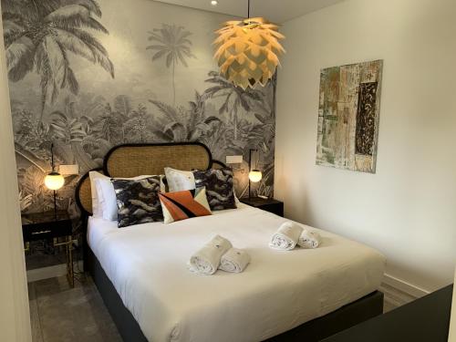 Кровать или кровати в номере Cascais Downtown Premium Apartment 1