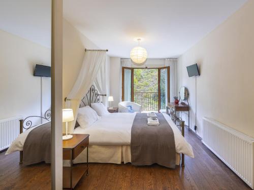 Легло или легла в стая в Troodos Riverside Cottage